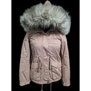 Women's light pink "Divided" By H&M Jacket With Beautiful Faux Fur Hood Size 4